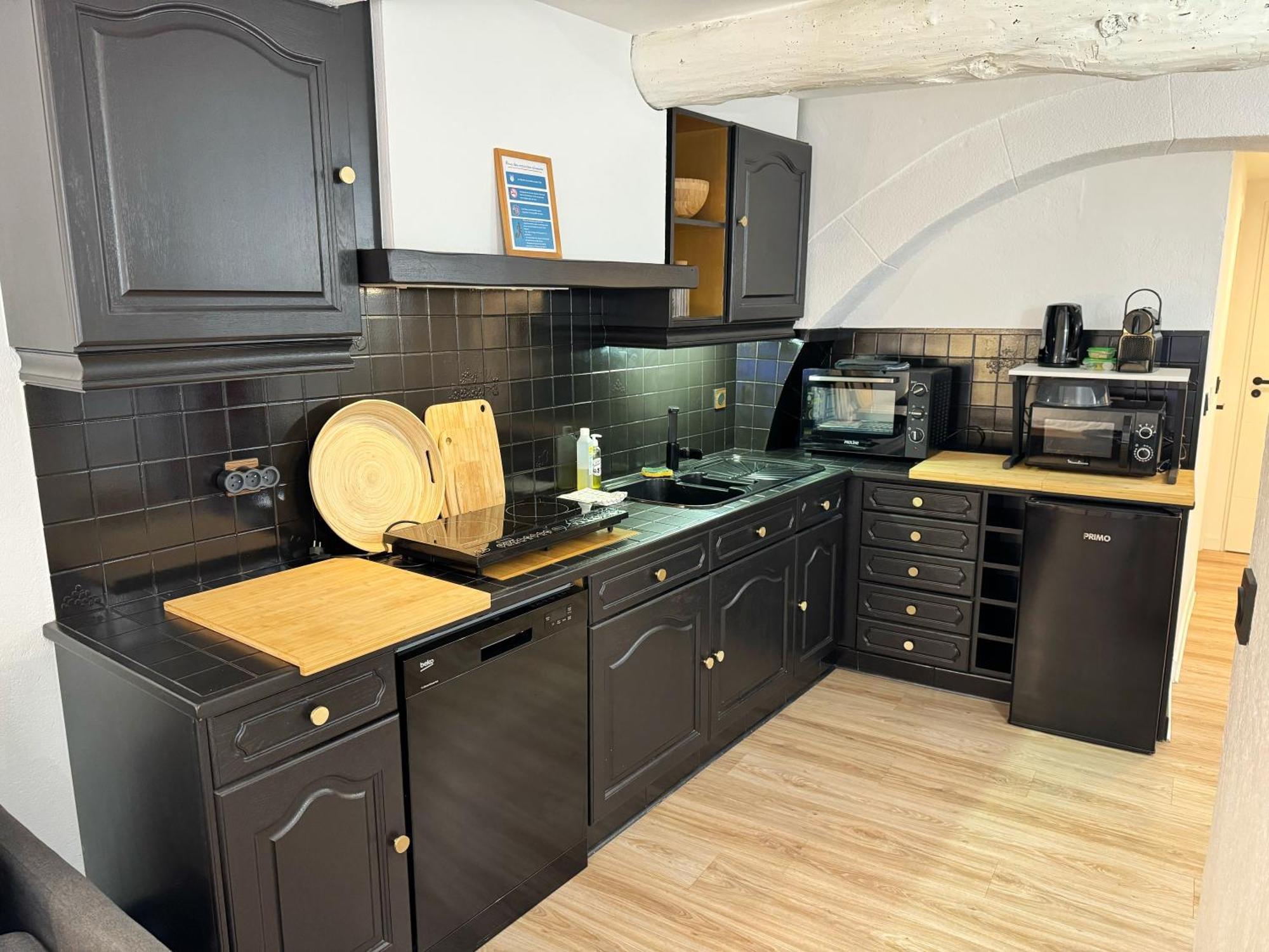 Apartment Climatise A 200m De La *